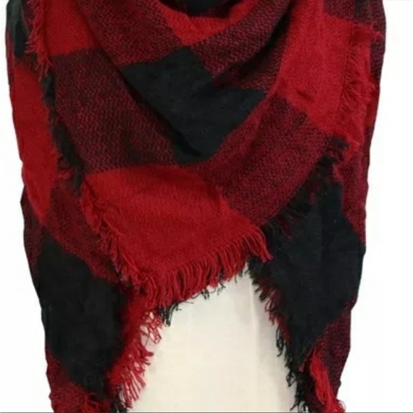 NWT-  WOMEN’S BUFFALO PLAID SCARF - Picture 3 of 3